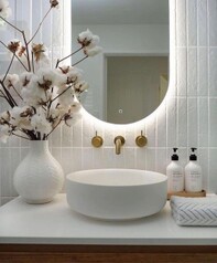 white bathroom #1.jpg